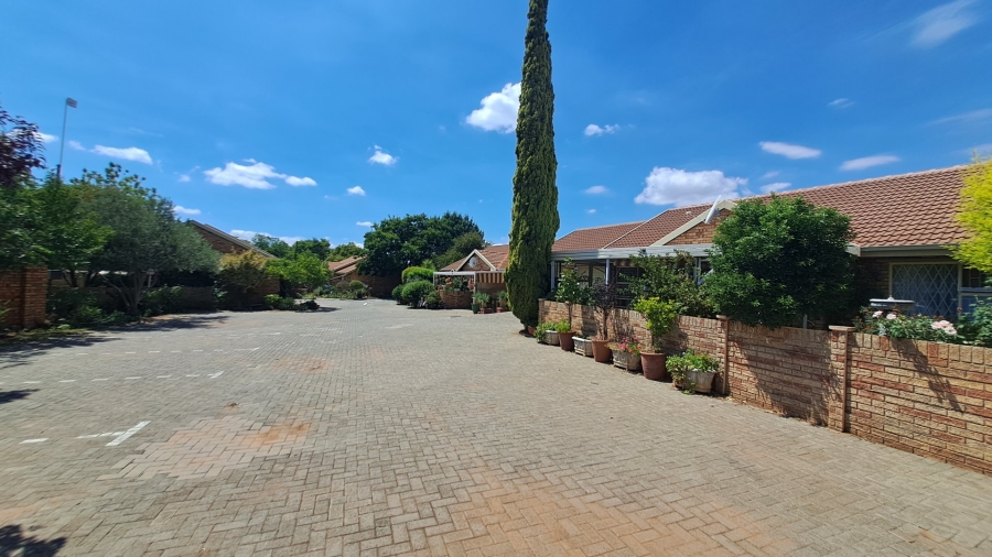 3 Bedroom Property for Sale in Fleurdal Free State